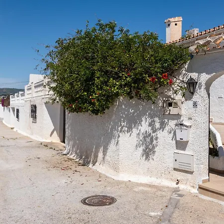 Pomelos Villa *