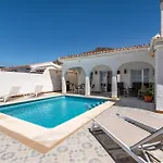 Pomelos Villa *